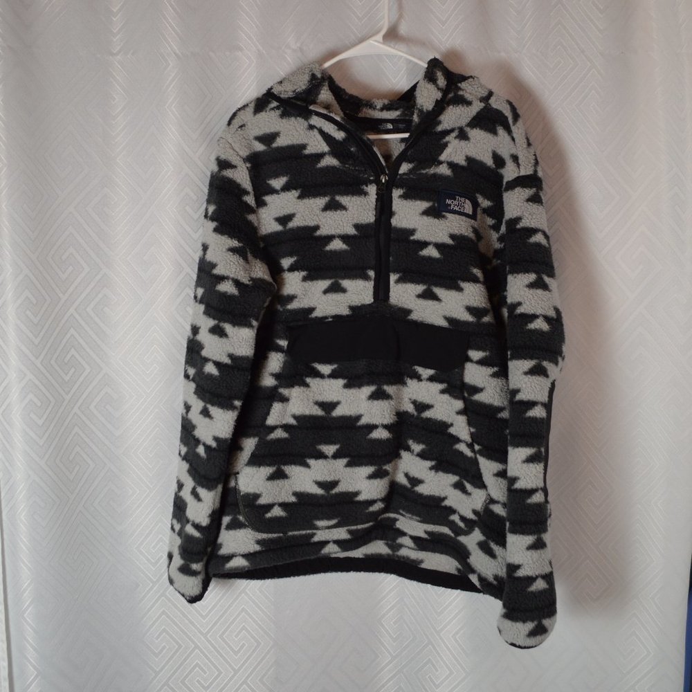 The North Face Black and White Patterned Fleece Pullover